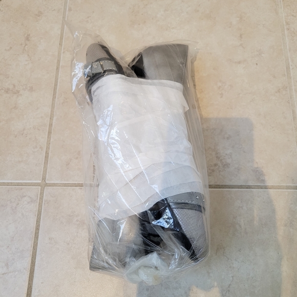 Cute Naturalizer Grey Metallic Snake skin flats heels with belt buckle design - Picture 5 of 5